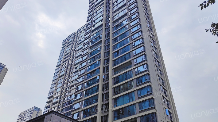 江屿云庄外景图