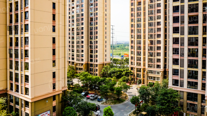 邓城新市民公寓外景图