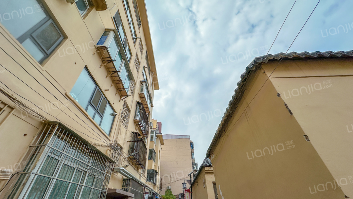 春光巷90号院外景图