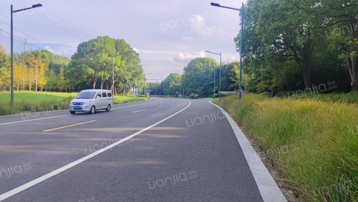 绿城玫瑰园外景图