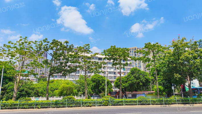 省二建公司宿舍外景图