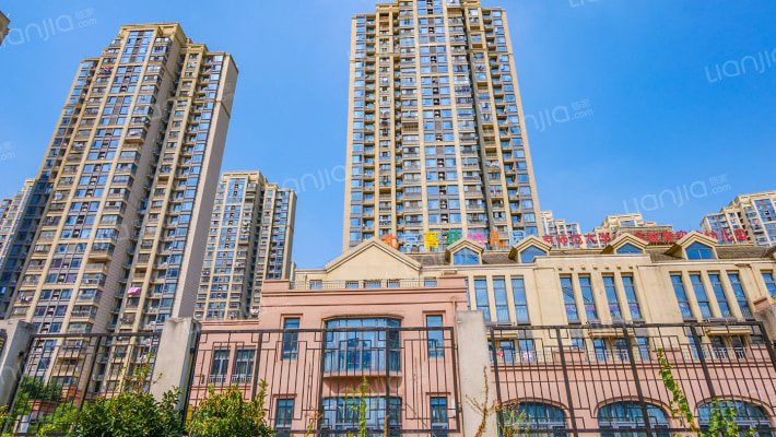 绿地玫瑰城西区外景图