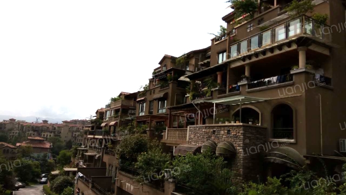 金科天湖小镇外景图