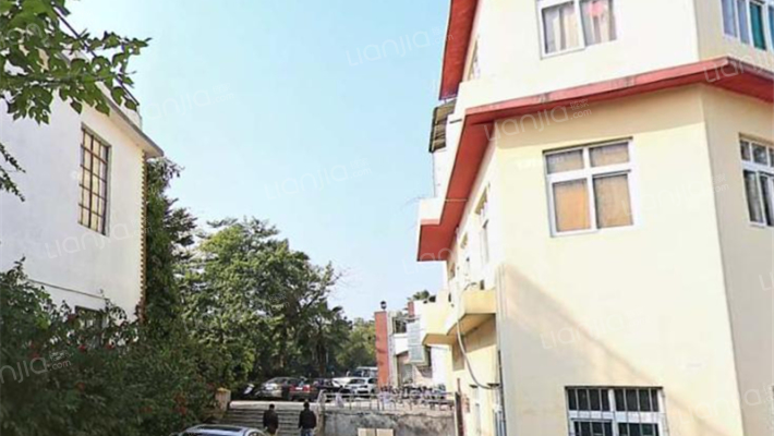 红楼泳场宿舍外景图