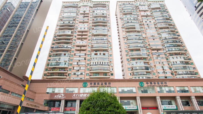 汇融广场外景图