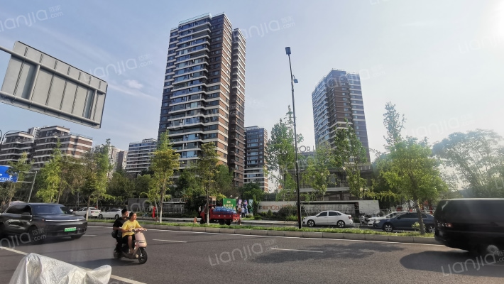 梓潼四季外景图