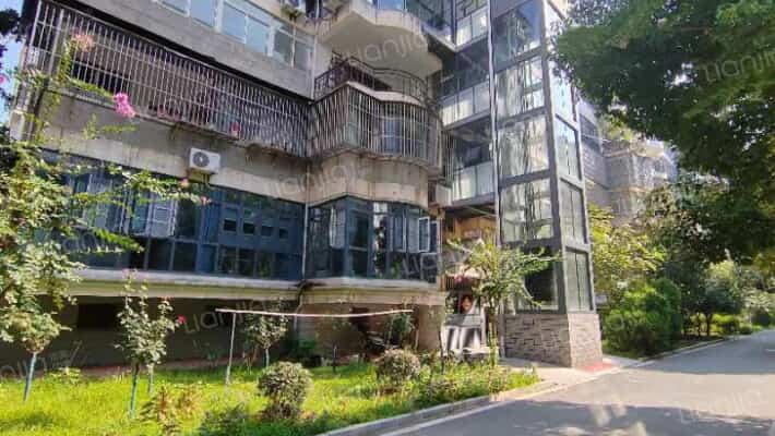 西湖安居小区外景图