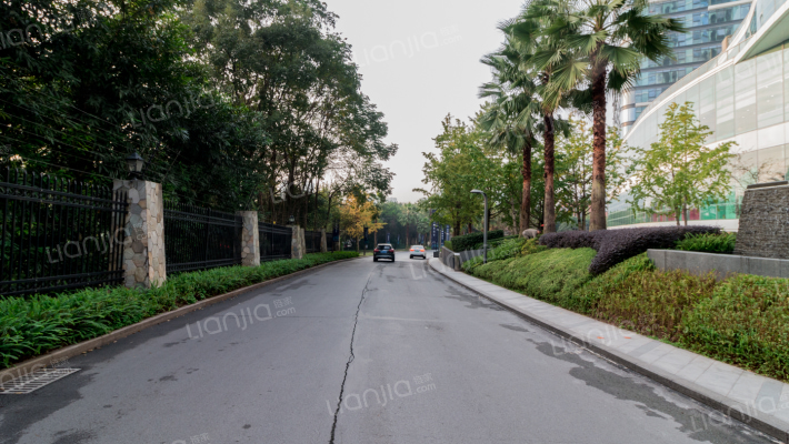 重庆棕榈泉国际中心外景图