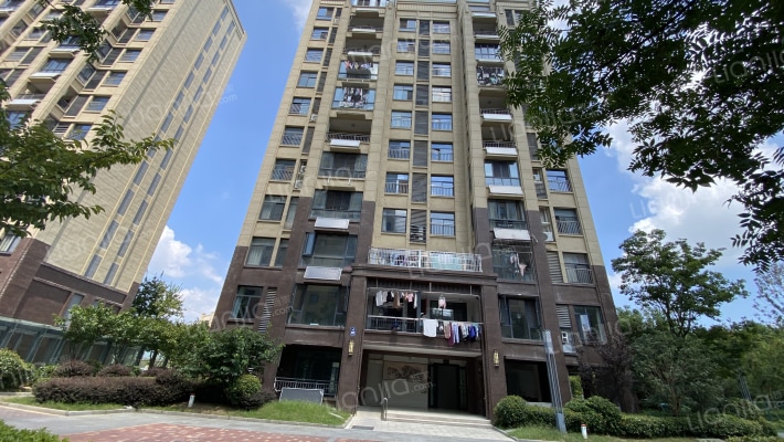 名城御花园外景图