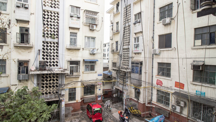 苗圃小区外景图