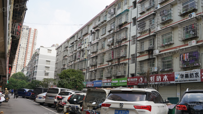 马王堆防水建材市场外景图