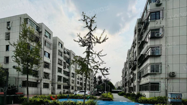 中交一局五公司家属楼外景图