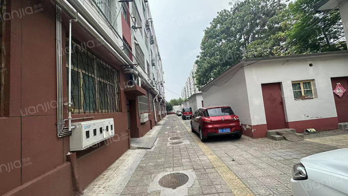 交通局宿舍外景图