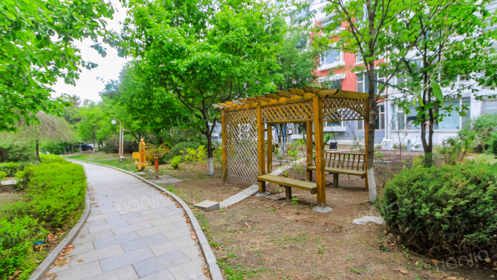 钻石山庄外景图