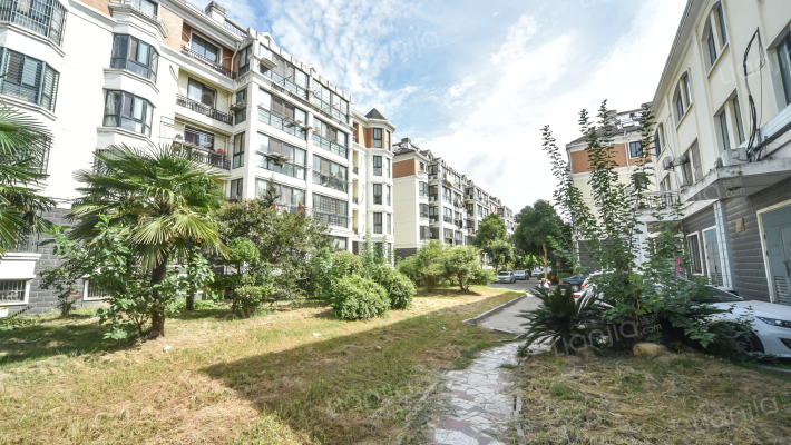 锦江冠城外景图