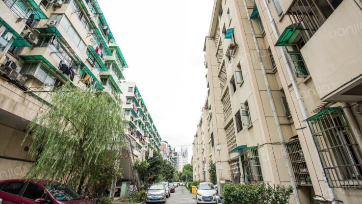 三塘沁园外景图