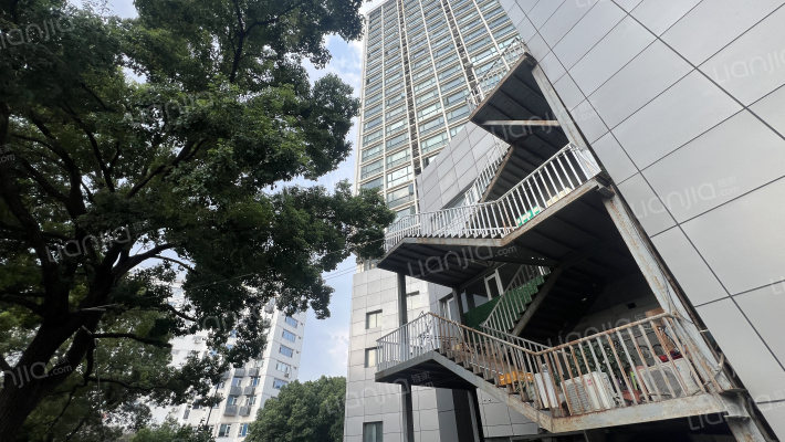 建瑞广场外景图