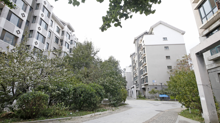 江南春城C区外景图