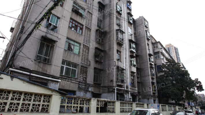 老干部工作宿舍院外景图