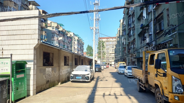 薇西小区外景图