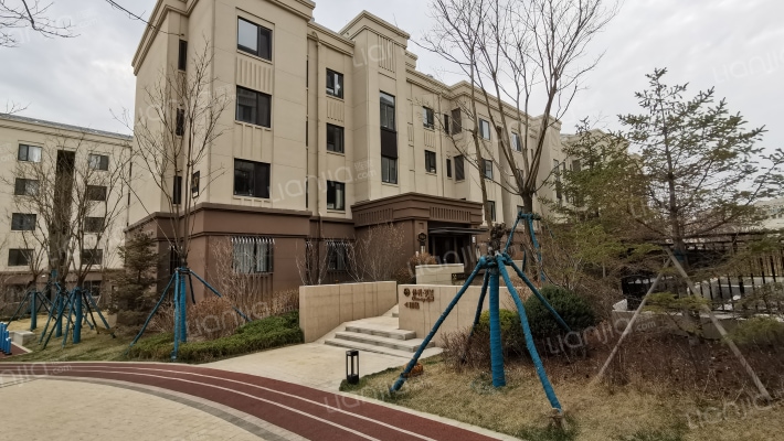 保利罗兰A1区外景图