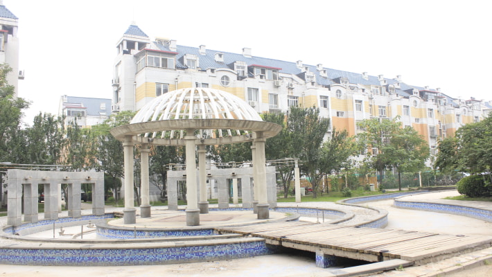 恋日风尚外景图