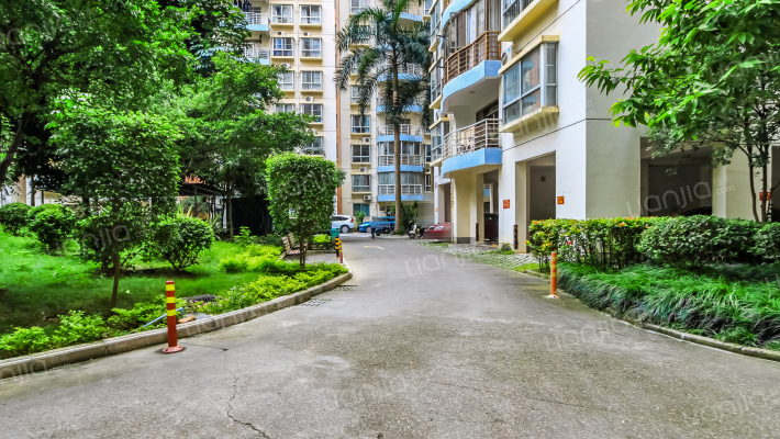 山水花都秀竹花园外景图