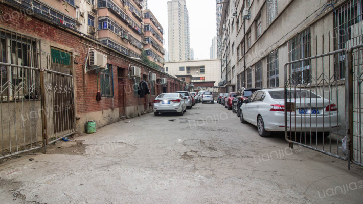 汝河路82号外景图