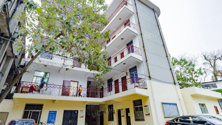 电务段宿舍外景图