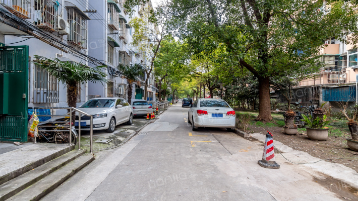 玉兰小区外景图