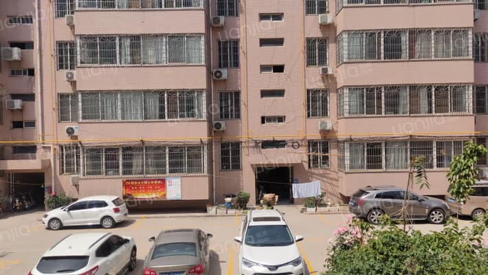 东花园小区外景图