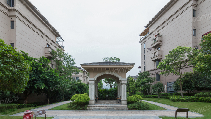 保利山庄外景图