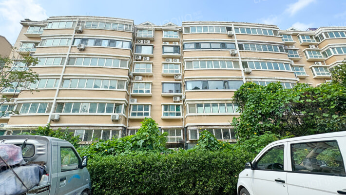 物探花园外景图