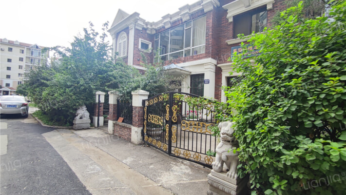 河畔花园外景图