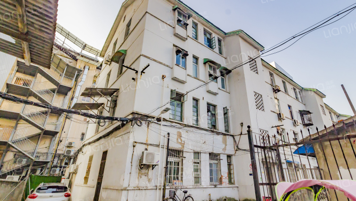 安医大一附院门诊部宿舍外景图