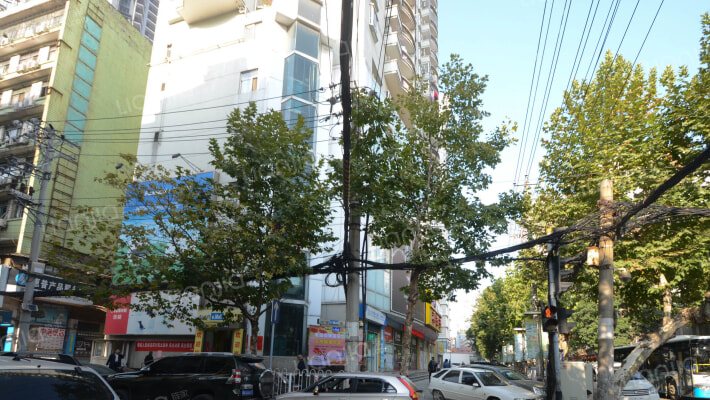 科技王广场外景图