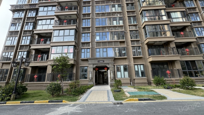 童鸢雅苑外景图