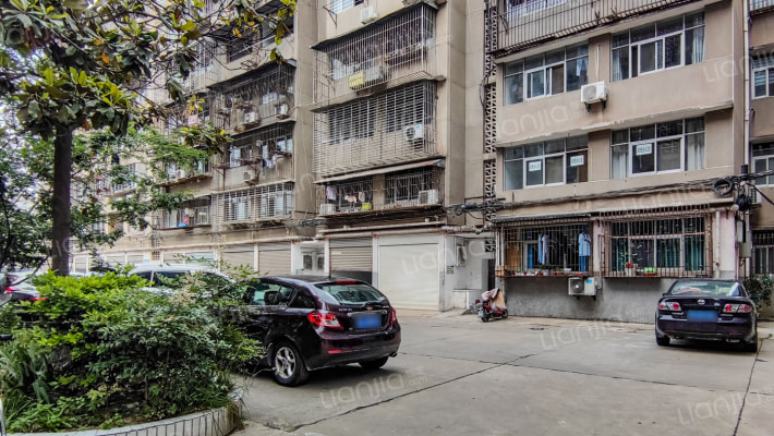 长汉路建行家属院外景图