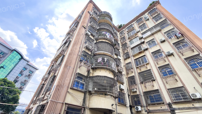 财政局宿舍楼外景图