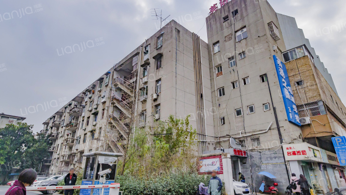 市经信委职工住宅外景图