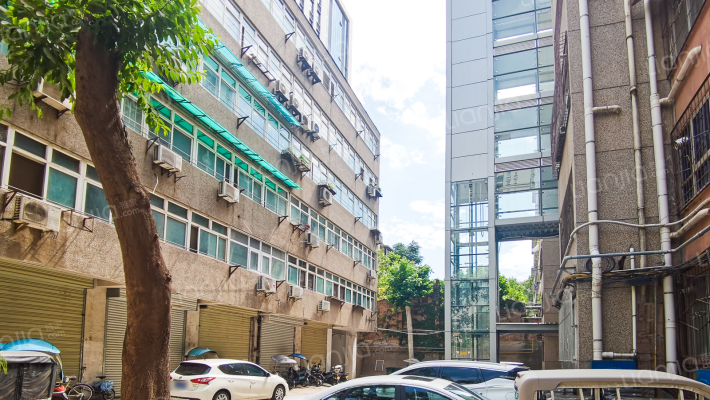 中铁物资集团西北公司家属院外景图