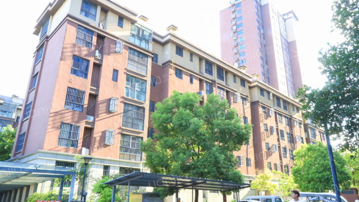 蓝天学府外景图