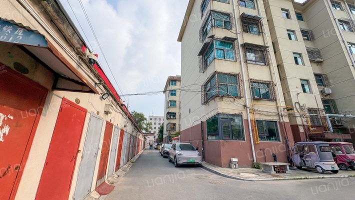 驻马店市城市信用社封闭式管理家属院外景图