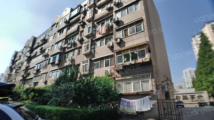 花卉园宿舍外景图