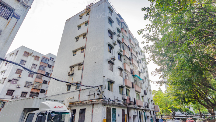 龙井小区外景图