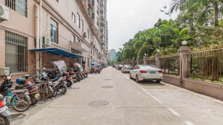 新城市广场外景图