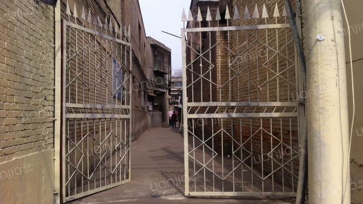 面粉厂东院外景图