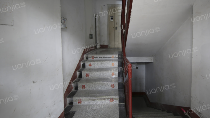 公交双西高层小区外景图