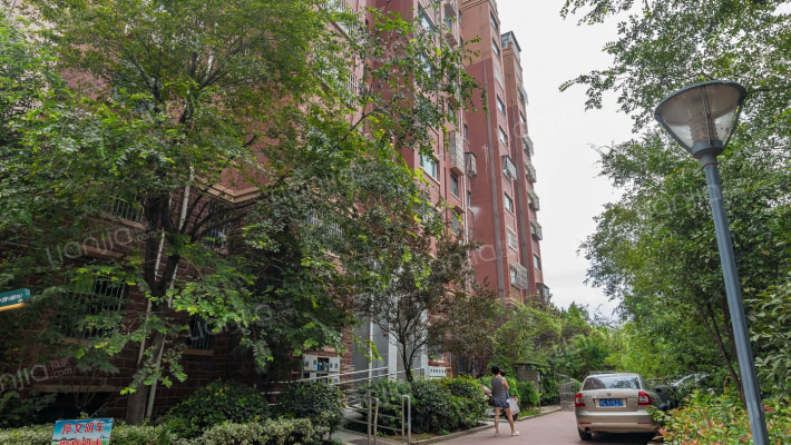 文泰康城外景图