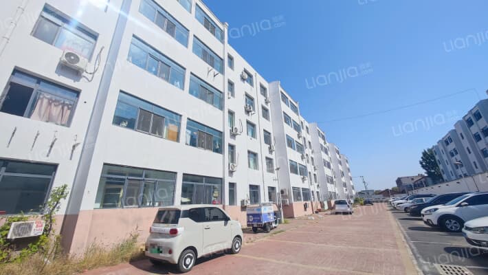 化肥厂楼外景图